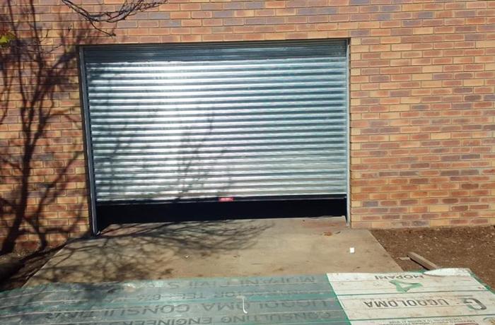 Installed burglar proofing and security work
